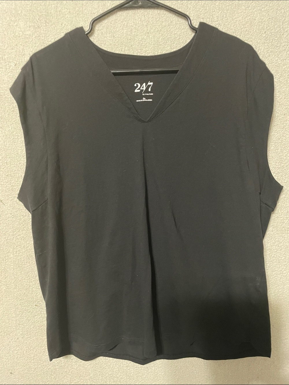 247 by Marisa Crane Black V-Neck Sleeveless Tank